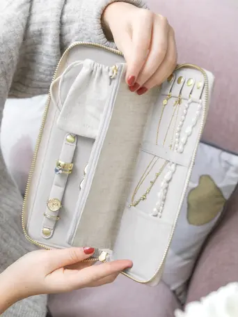 Oatmeal & Linen Jewellery Roll