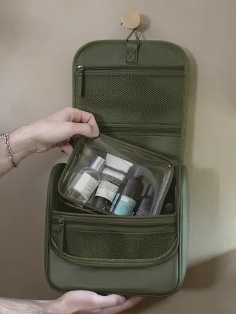 Green Canvas Hanging Washbag