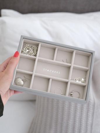 Szkatułka na biżuterię Stackers 11 komorowa mini kamienna szarość