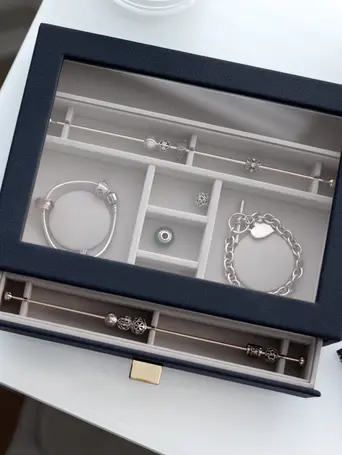 Szkatułka na charmsy Stackers Pebble classic granatowa z szufladą i szklaną pokrywką