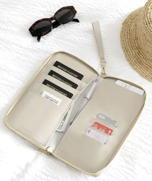 Oatmeal & Linen Family Passport Holder
