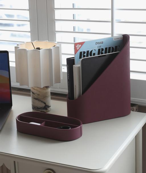 Garnet Red Magazine File
