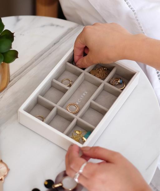 White Mini Trinket Layer
