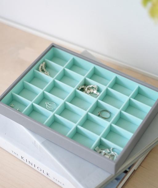 Grey Mint Classic Trinket Layer