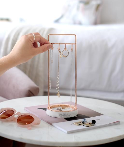 Large Marble 8 Hook Jewellery Stand