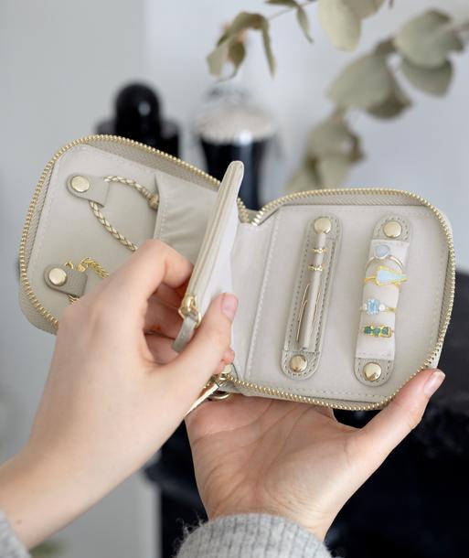 Oatmeal Compact Jewellery Roll