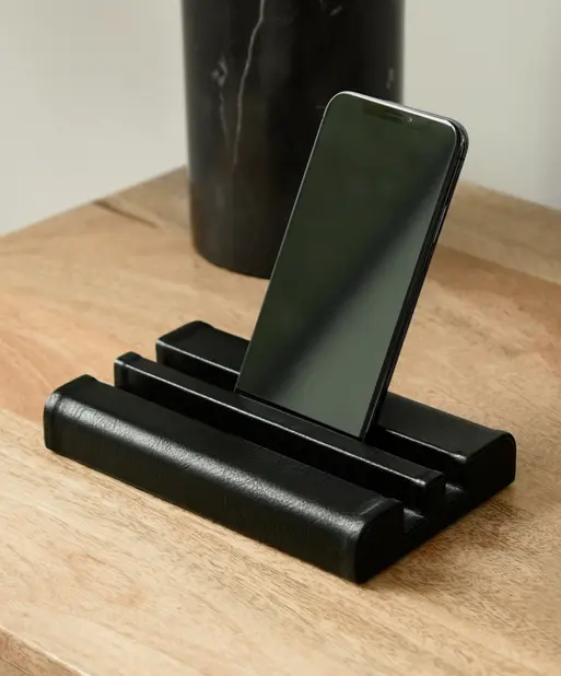 Black Tech Stand