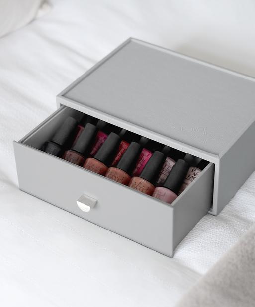 Pebble Grey Classic Nail Polish Drawer