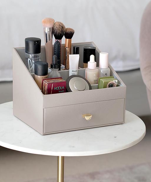 Taupe Pink Classic Makeup & Jewellery Set of 3