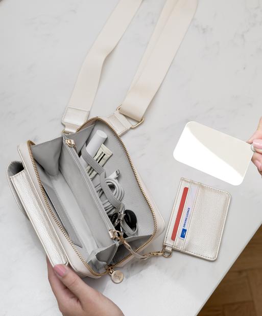 Gyöngyház crossbody keresztpántos kistáska