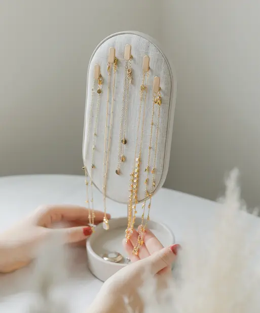 Oatmeal & Linen Necklace Display Stand