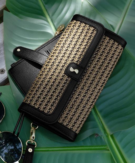 Black Raffia Purse