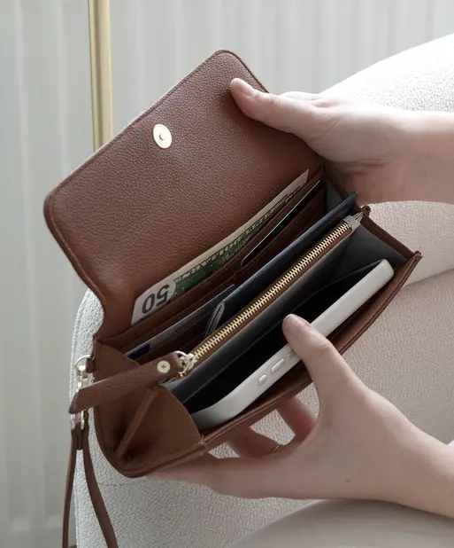 Tan Raffia Purse
