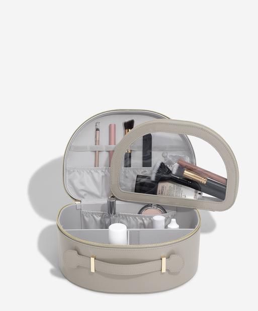 Patent Putty Vanity Case