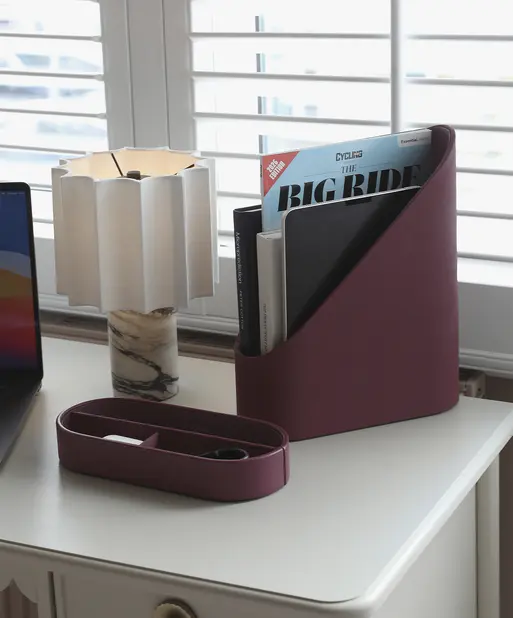 Garnet Red Magazine File