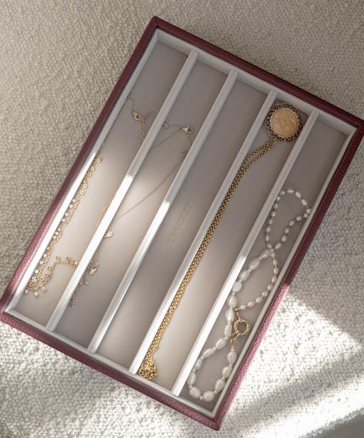 Burgundy Classic Necklace layer