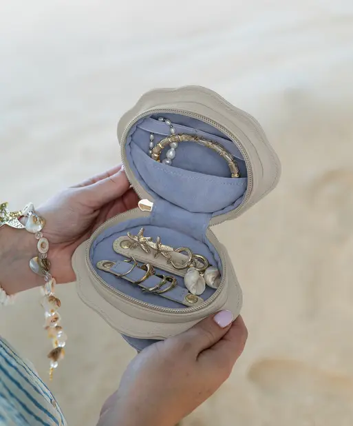 Oatmeal Shell Travel Jewellery Box