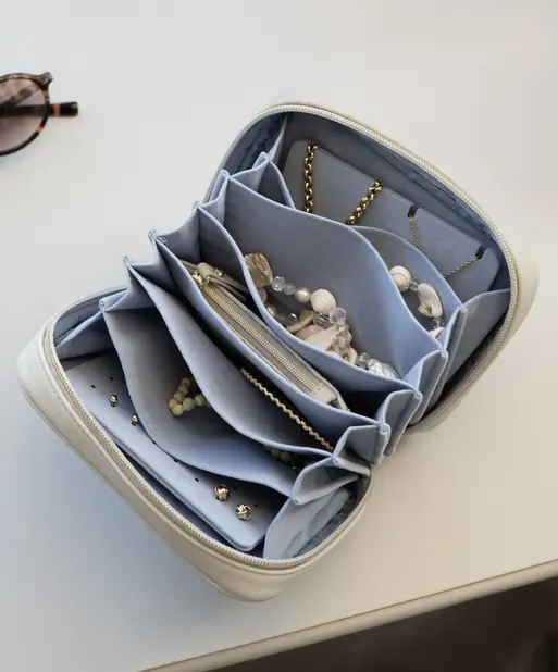 Oatmeal & Blue Expanding Travel Jewellery Case