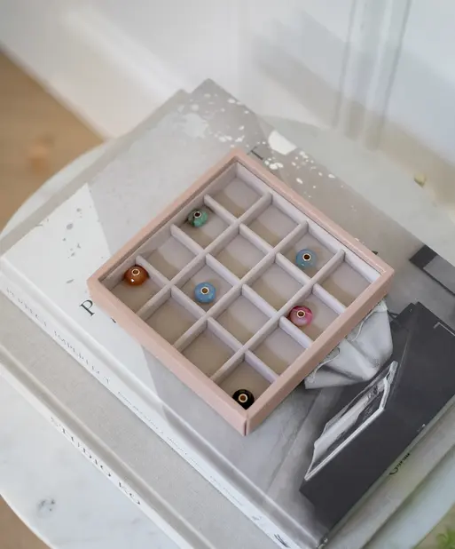 Blush Charm 16 Section Layer