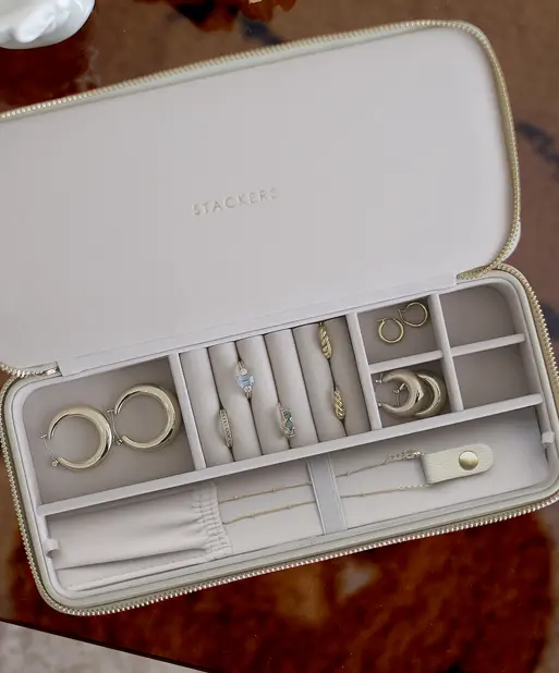Oatmeal Sleek Necklace Zipped Jewellery Box