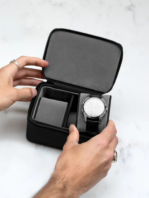 Pudełko na zegarki podróżne Stackers Pebble dwukomorowe czarno-szare