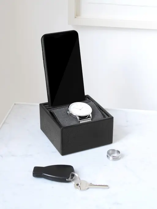 Black Phone Stand