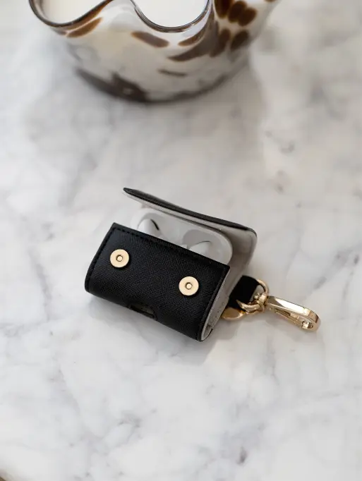 Black Airpod Case Holder
