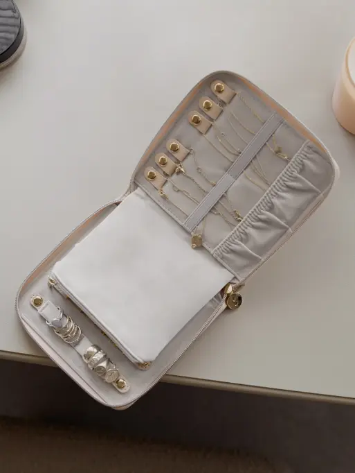 Blush Raffia Square Jewellery Roll 