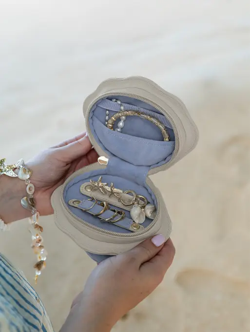 Oatmeal Shell Travel Jewellery Box