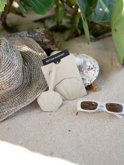 Oatmeal Shell Passport Sleeve