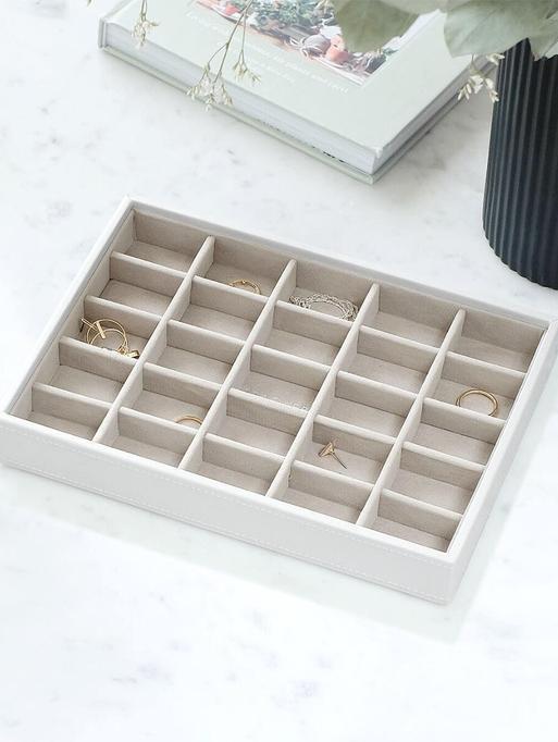 White Classic Trinket Layer
