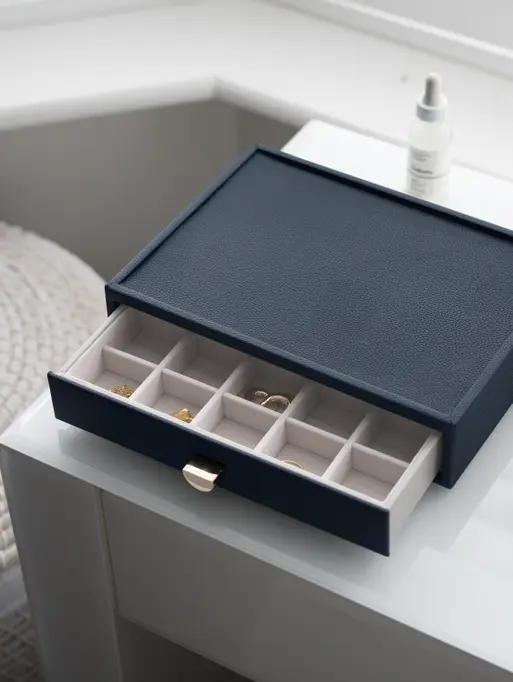Szkatułka na biżuterię Stackers Pebble 15 komorowa classic granatowa z szufladą