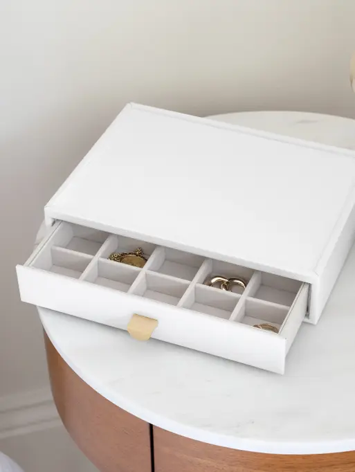 Szkatułka na biżuterię Stackers Pebble 15 komorowa classic biała z szufladą