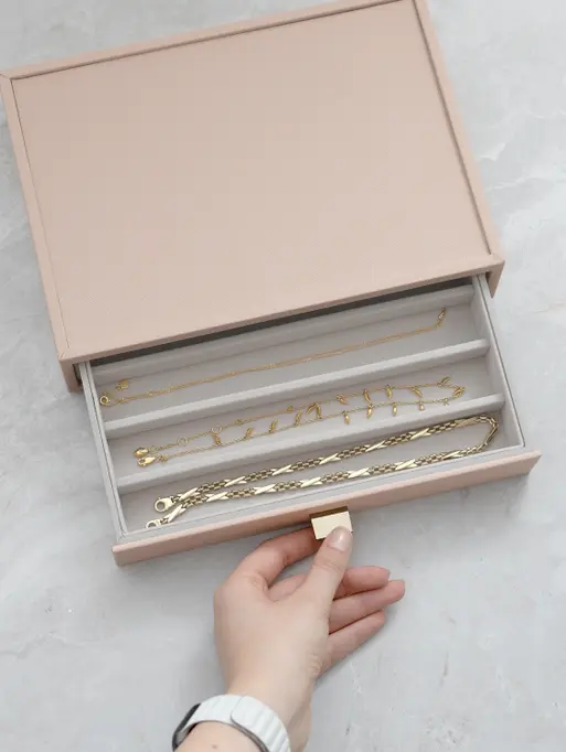 Blush Classic Necklace Drawer Layer