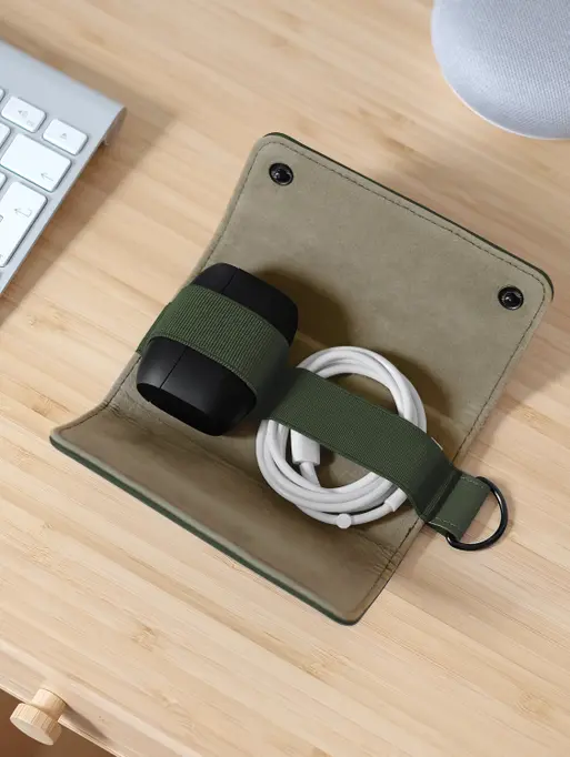 Etui na ładowarki i słuchawki Stackers Compact Pebble oliwkowe