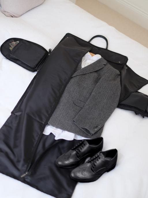 Black Weekend Suit Bag - Stiff Zip