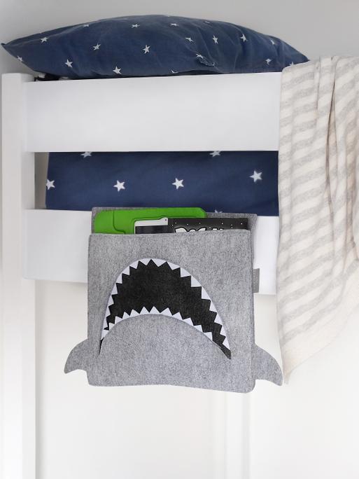 LITTLE STACKERS SHARK BED POCKET