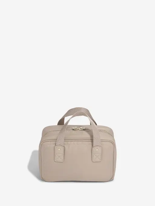 Recycled Nylon Sand Hanging Washbag