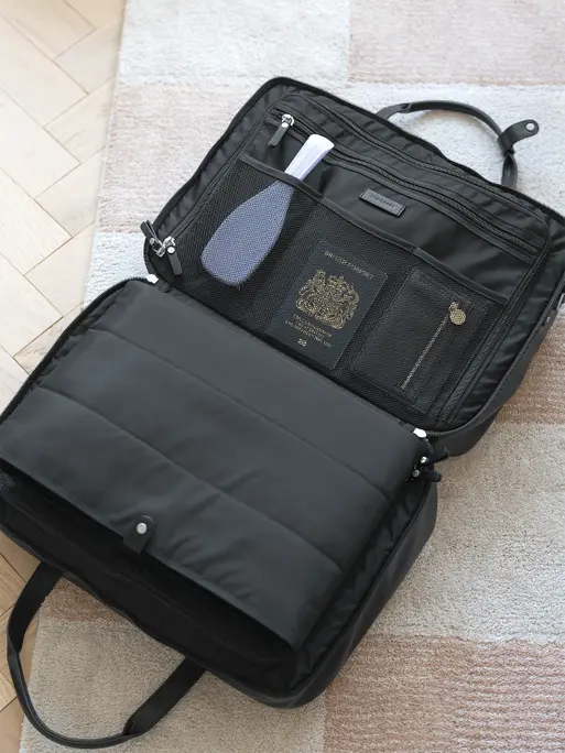 Black Cabin Bag