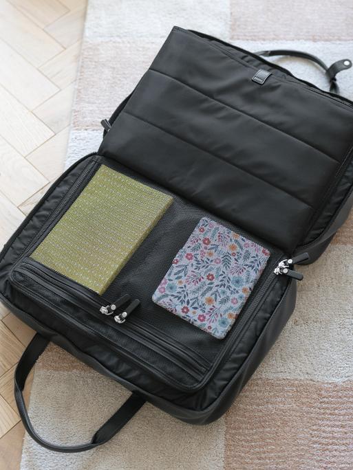 Black Cabin Bag