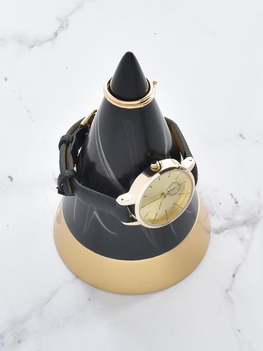 Dark Marble Cone Jewellery Peak