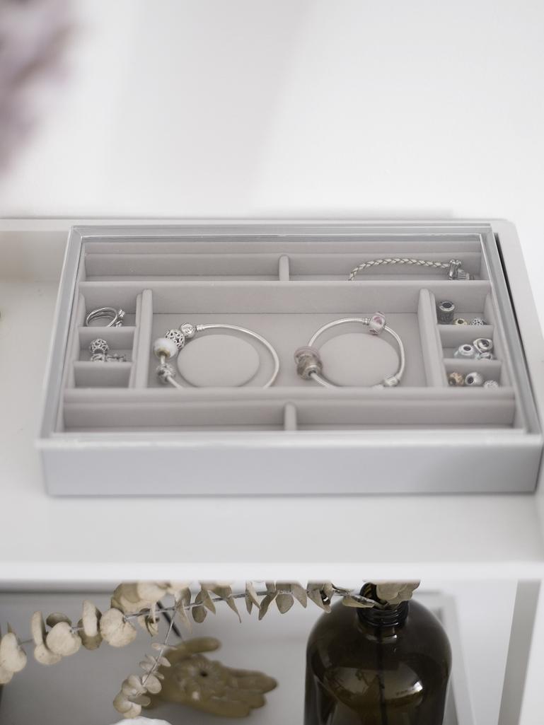 Pebble Grey Classic 2 Charm Bracelet Layer & Display Lid