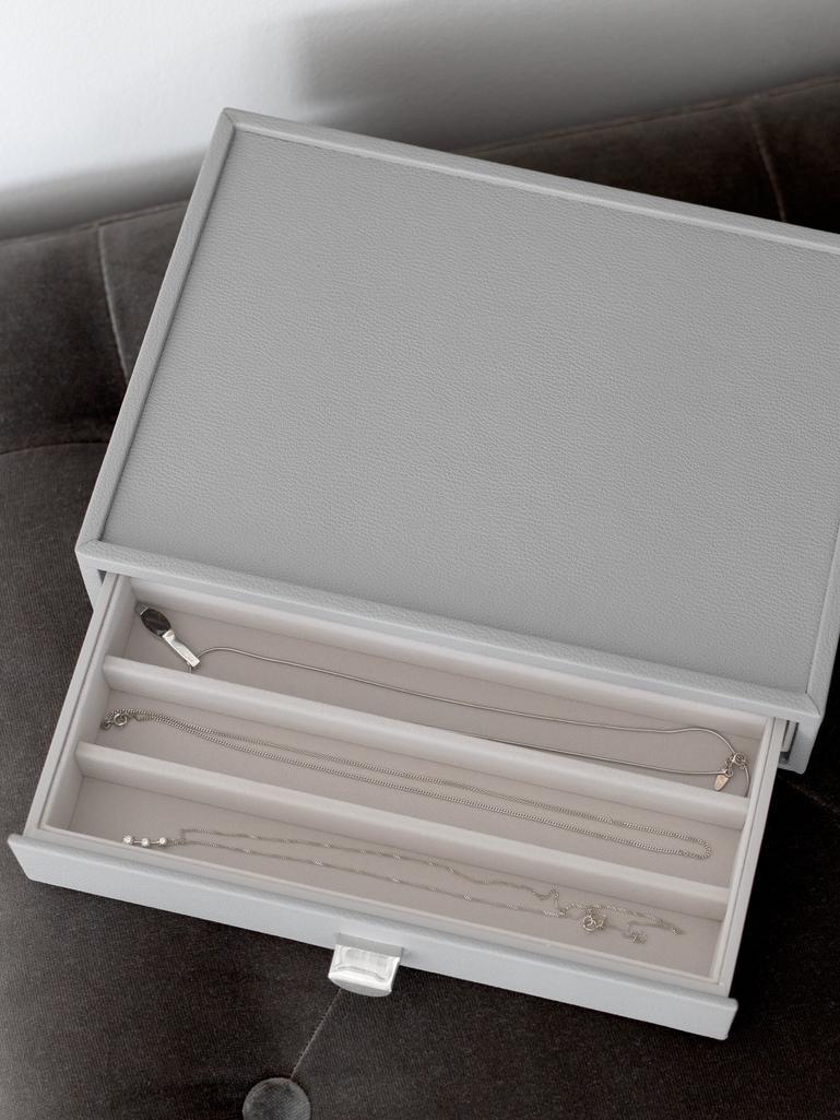 Pebble Grey Classic Makeup & Jewellery Set of 3