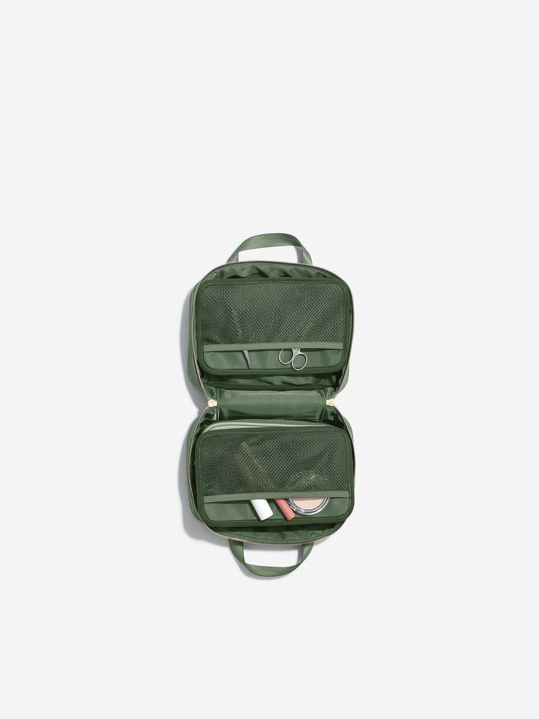 Recycled Nylon Green Hanging Washbag