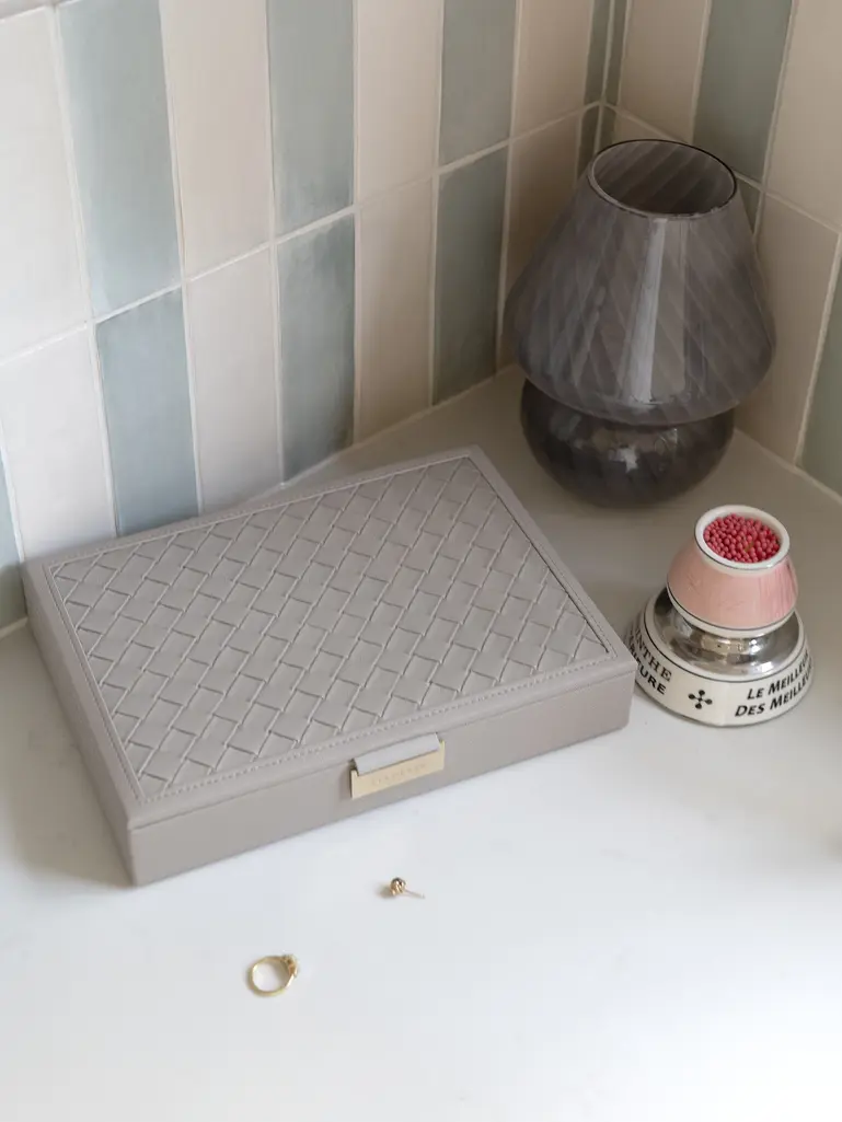 Taupe Classic Woven Lid