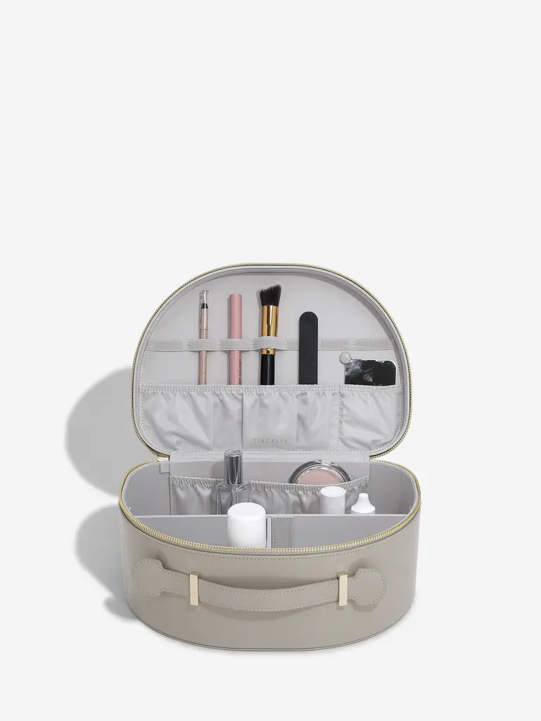 Patent Putty Vanity Case