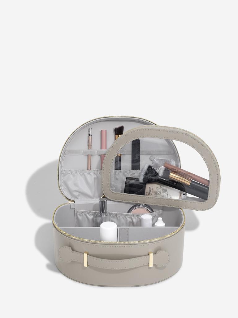 Patent Putty Vanity Case