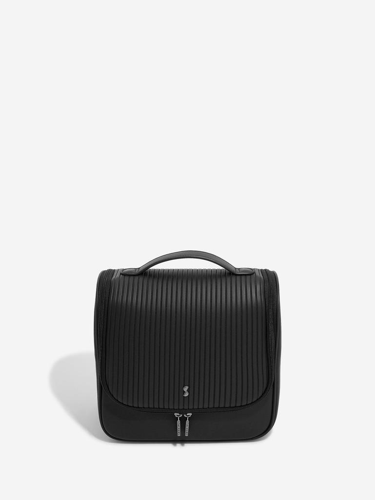 Black Fluted Hanging Washbag
