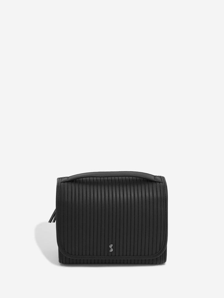 Black Fluted Small Hanging Washbag