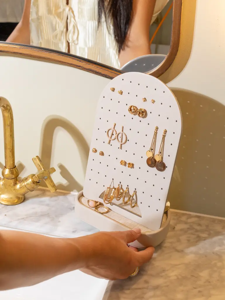 Oatmeal & Linen Rotating Earring Organiser